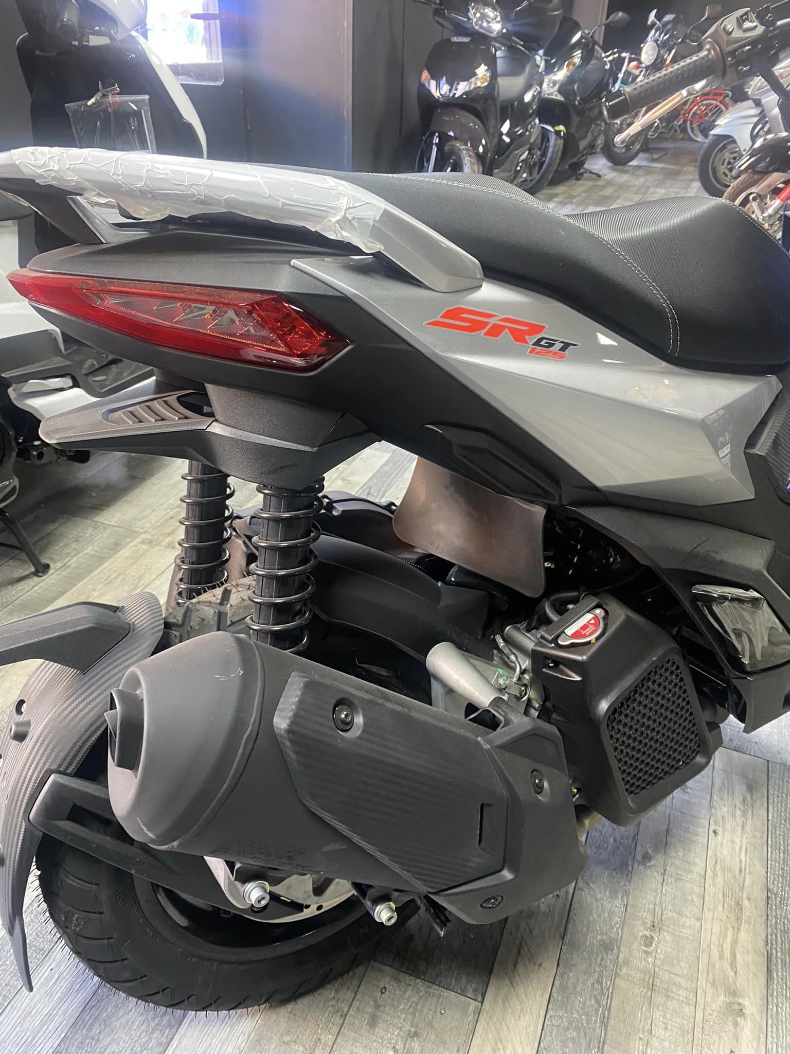 APRILIA SR GT 125 CBS 2024 - MadMotos